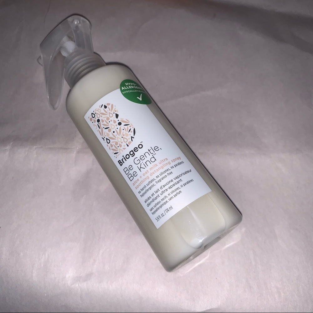 Briogeo detangling spray